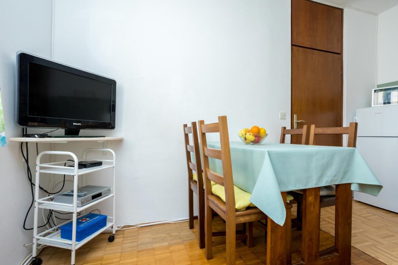 Apartment Jakovac By El-Pi Tours Njivice Eksteriør bilde