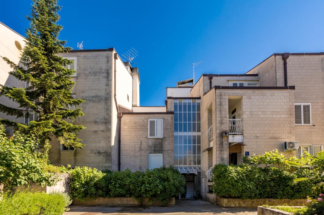 Apartment Jakovac By El-Pi Tours Njivice Eksteriør bilde