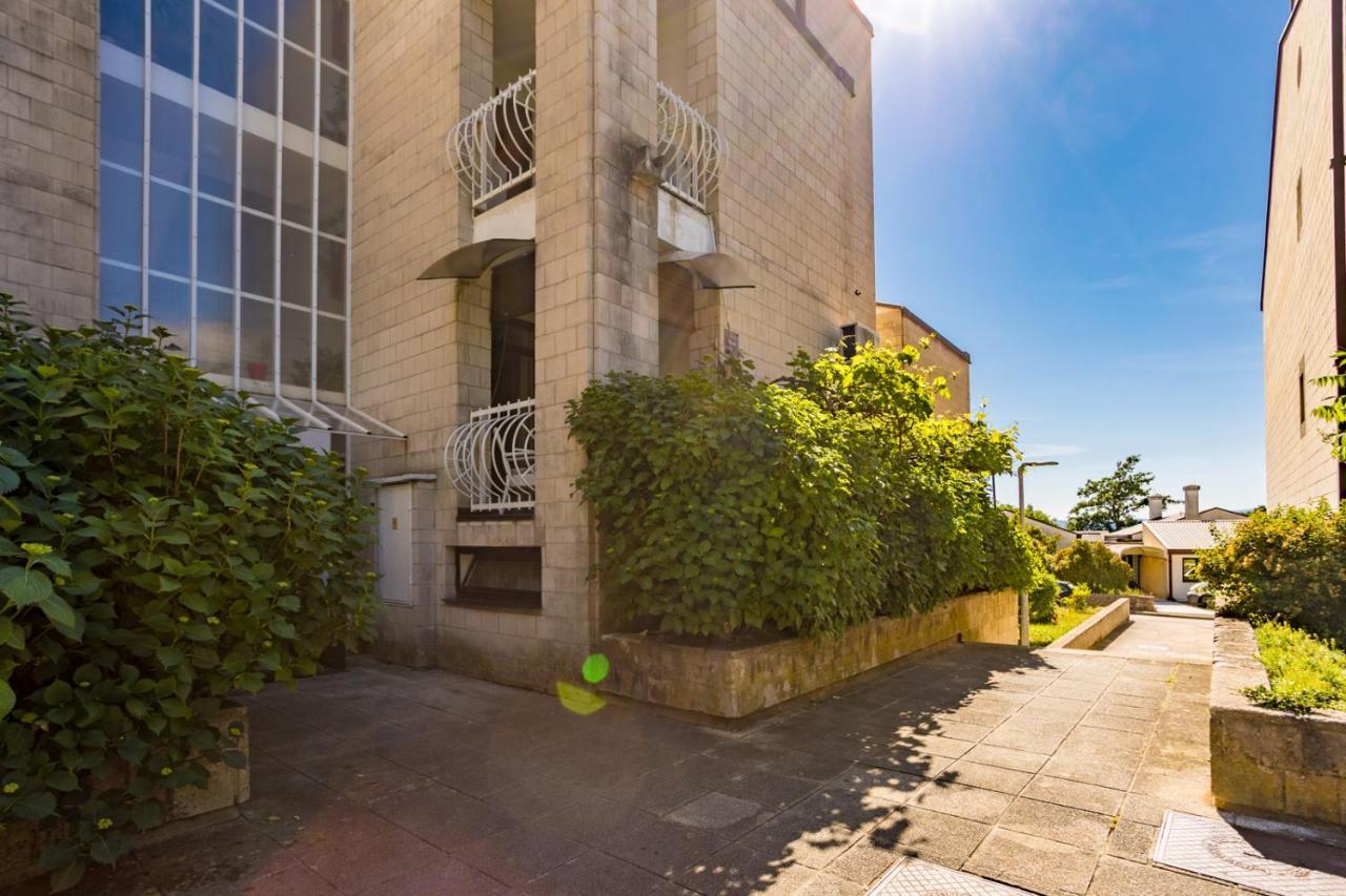 Apartment Jakovac By El-Pi Tours Njivice Eksteriør bilde